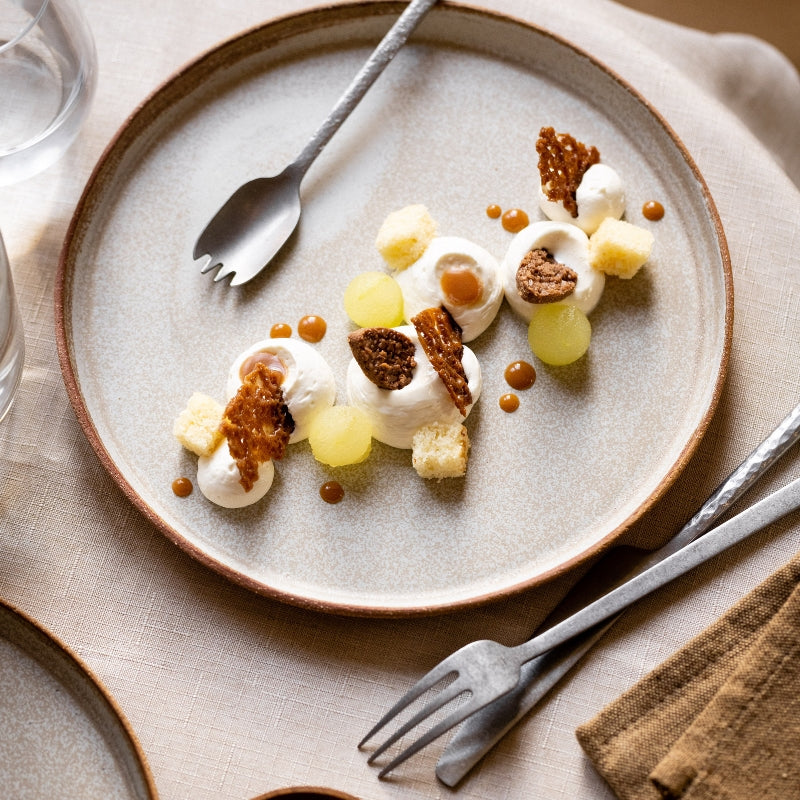 Alliance pomme, caramel beurre salé, yuzu et Crêpes Dentelle Gavottes